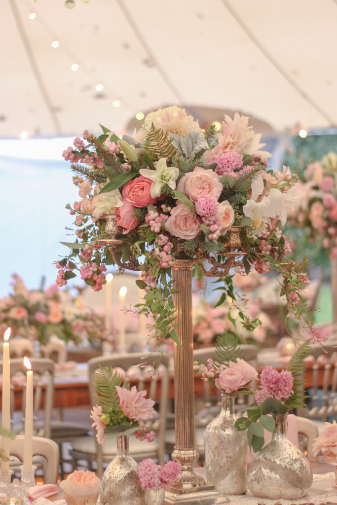 Frontier Flowers of Fontana designs gorgeous weddings in Lake Geneva, Wisconsin