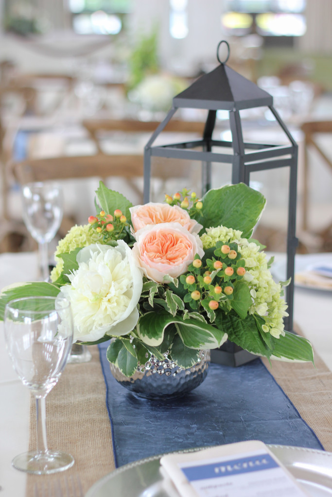Frontier Flowers of Fontana designs gorgeous weddings at the Riviera Ballroom in Lake Geneva, Wisconsin